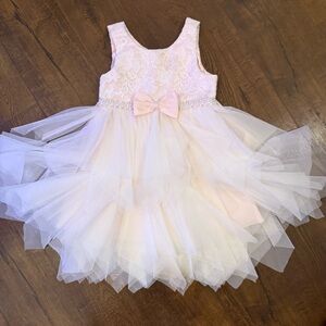 Beautiful baby boutique toddler girl party / special occasion dress. Size 2T